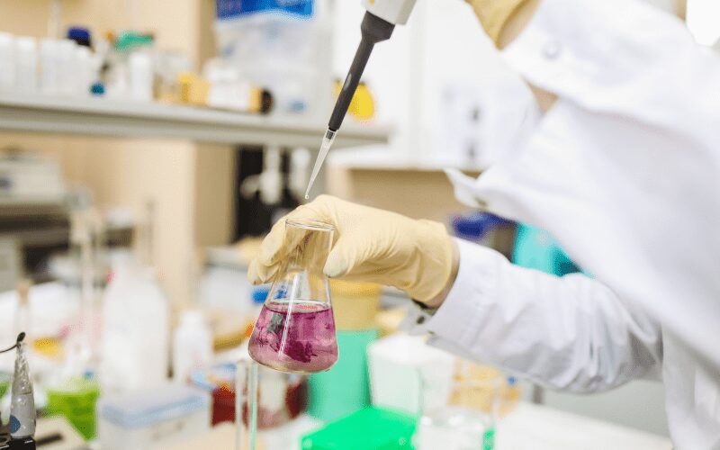 Báo cáo ngành hóa chất Việt Nam quý 3/2023: nhìn chung hoạt động toàn ngành ổn định