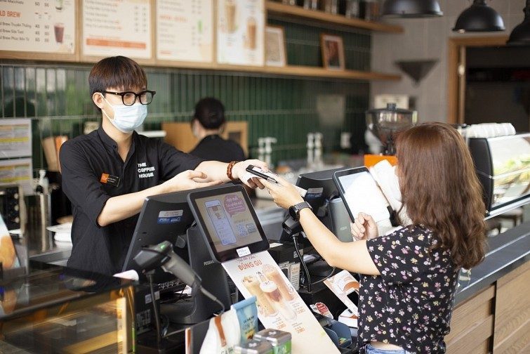vietnam-f&b-industry-strives-to-overcome-difficulties-in-the-first-half-of-2024